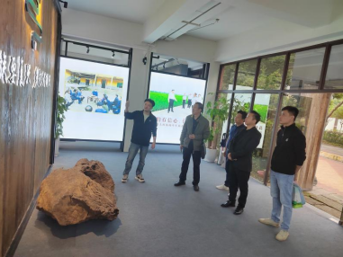 重庆市乡村发展协会消费帮扶专委会赴永川文理学院乡村振兴学院学习考察(图1)